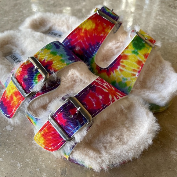 Steve Madden Newly Tie Dye Sandals NWT - Picture 1 of 4